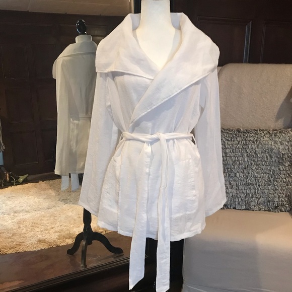 Ya Los Angeles Tops - HP White Ya LA wrap top with belt, large, EUC